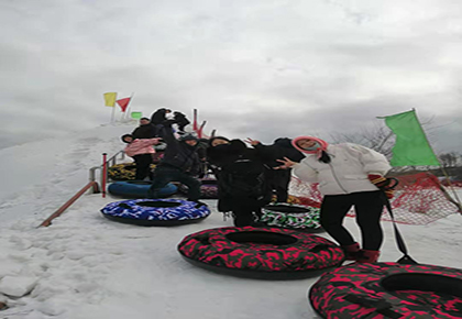 东北亚滑雪场团队拓展